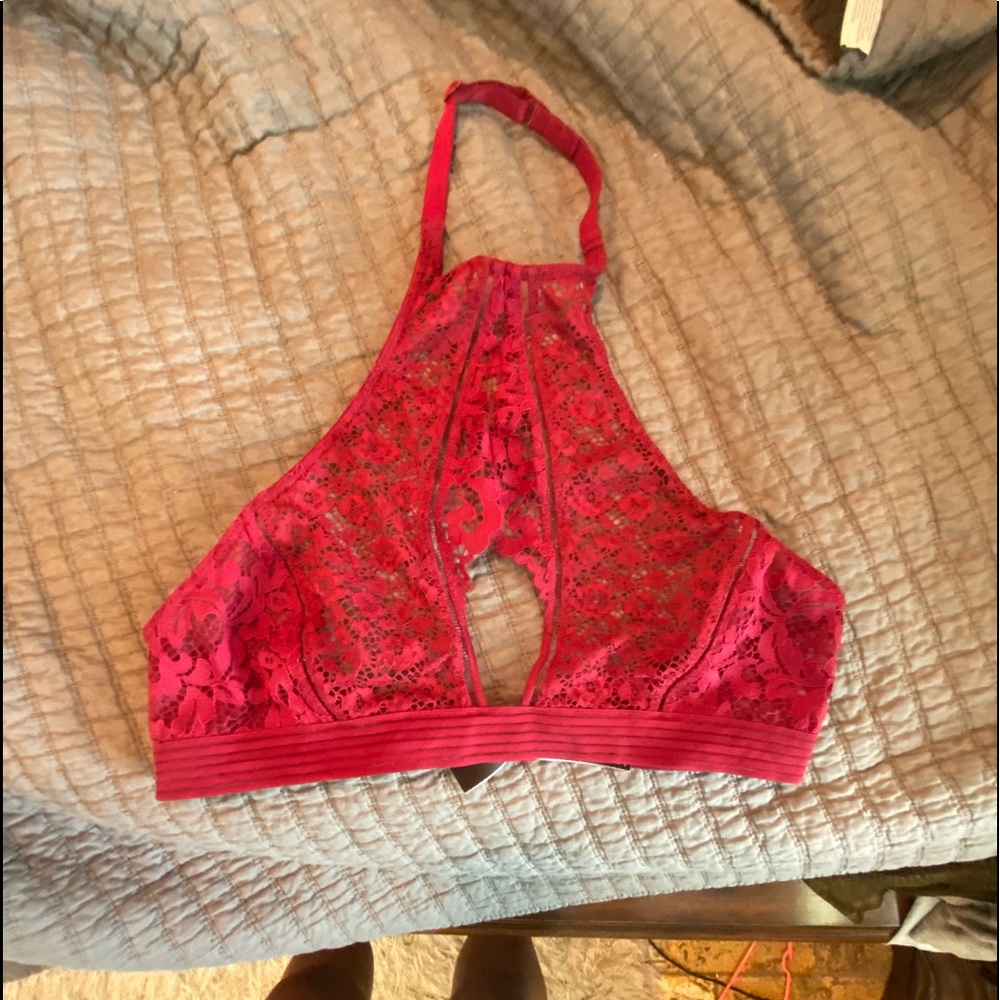 Victoria’s Secret red lace bralette in sz L